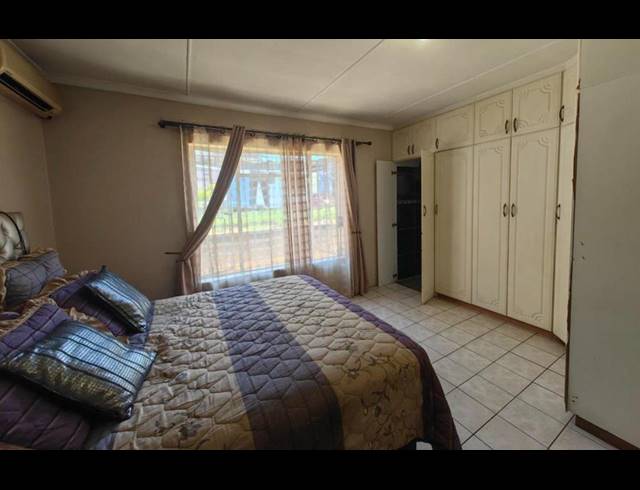3 BEDROOM FREESTANDING FOR SALE IN EASTWOOD